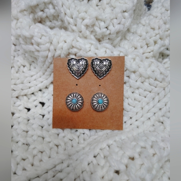 2 for 25$ Silver Heart and Turquoise Stud Earrings Set - Picture 1 of 3